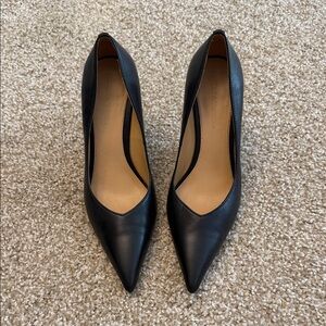 Elegant Black Leather Women's Pumps